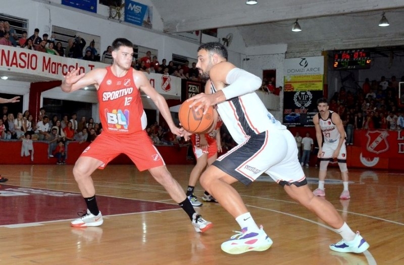 Acuña: “Haber ganado el clásico, debutar con una victoria y quedar punteros solos, es una locura”